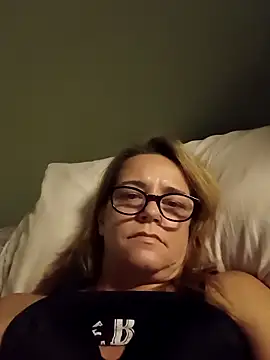 Nextdoor691 online show from September 25, 2025, 9:32 pm