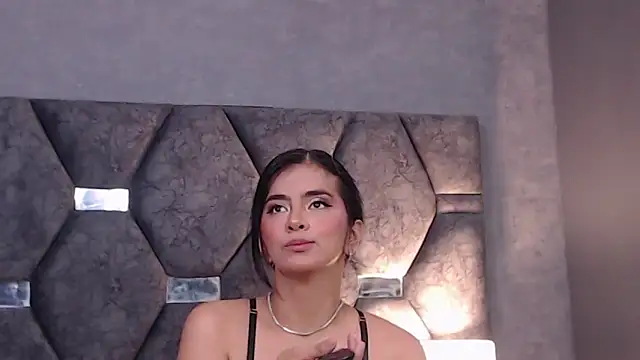 ScarletLenox online show from February 19, 2026, 12:02 pm