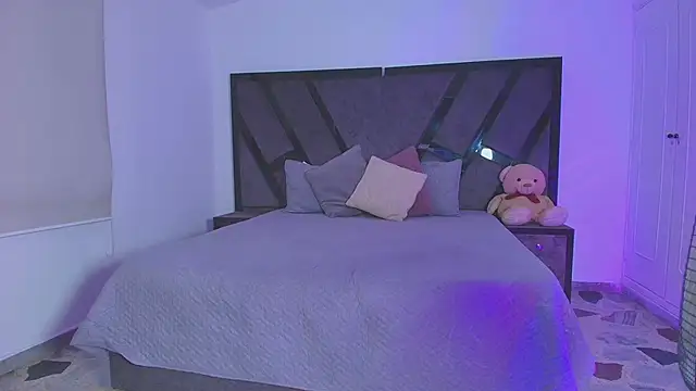 CandyMeyerss  online show from March 8, 2025, 2:34 am