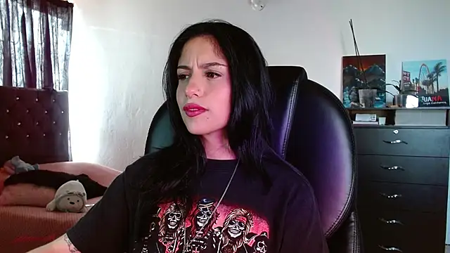 Ary Pieerce online show from October 24, 2025, 9:47 pm