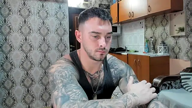 Snapshot of Jonmusclemaster chatting on November 18, 2025, 8:45 pm Jonmusclemaster online show from November 18, 2025, 8:45 pm