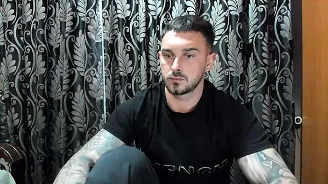 Snapshot of Jonmusclemaster chatting on April 29, 2026, 8:48 pm Jonmusclemaster online show from April 29, 2026, 8:48 pm