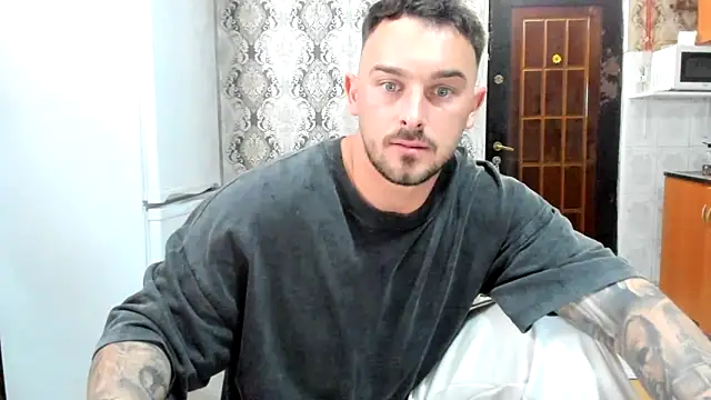 Snapshot of Jonmusclemaster chatting on May 22, 2026, 8:07 pm Jonmusclemaster online show from May 22, 2026, 8:07 pm