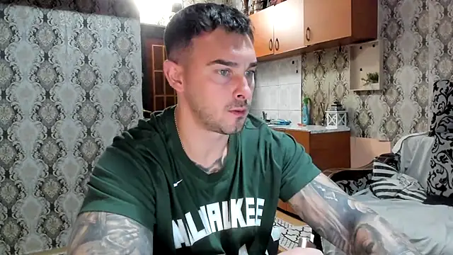 Snapshot of Jonmusclemaster chatting on December 4, 2025, 8:52 pm Jonmusclemaster online show from December 4, 2025, 8:52 pm