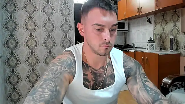 Snapshot of Jonmusclemaster chatting on October 31, 2025, 9:00 pm Jonmusclemaster online show from October 31, 2025, 9:00 pm