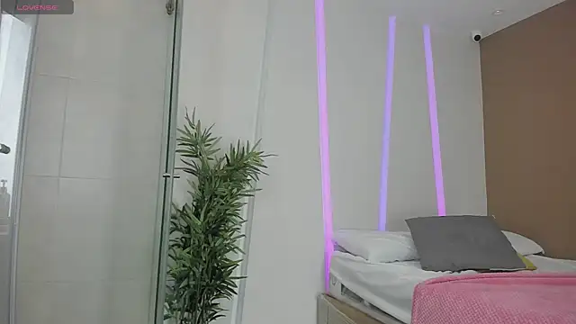 Snapshot of Angelbae- chatting on January 29, 2025, 1:17 pm Angelbae- online show from January 29, 2025, 1:17 pm