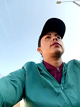 Snapshot of _andrea30 chatting on November 29, 2025, 11:43 am andrea30 online show from November 29, 2025, 11:43 am