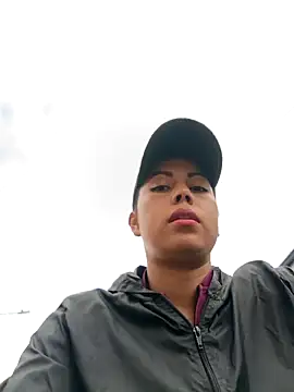 Snapshot of _andrea30 chatting on November 17, 2025, 11:58 am andrea30 online show from November 17, 2025, 11:58 am