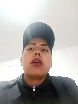  andrea30 online show from February 12, 2026, 11:21 am