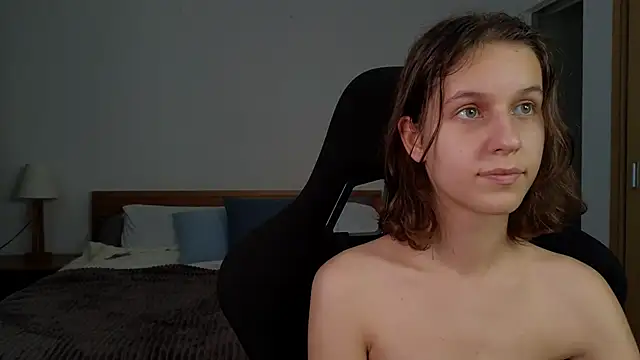 VanessaBayer2 online show from March 10, 2025, 3:01 am