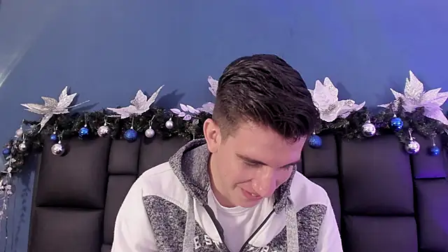 Snapshot of MikaelSlow chatting on November 27, 2025, 4:13 am MikaelSlow online show from November 27, 2025, 4:13 am