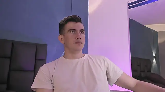 MikaelSlow online show from February 25, 2026, 3:51 am