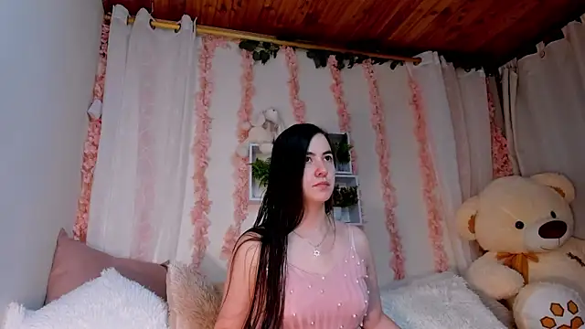 Snapshot of Idara_and_Edahi01 chatting on November 7, 2025, 8:24 pm Idara and Edahi01 online show from November 7, 2025, 8:24 pm