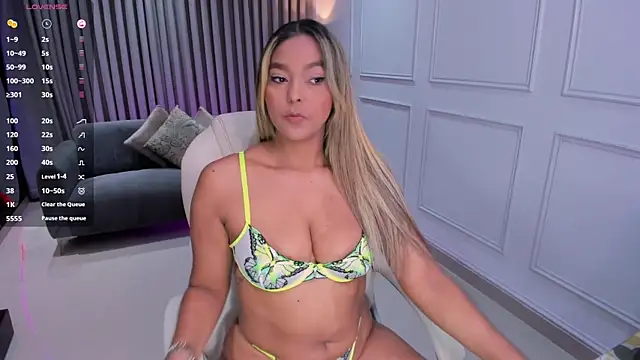 Snapshot of maryah_simons chatting on November 17, 2025, 11:25 am maryah simons online show from November 17, 2025, 11:25 am