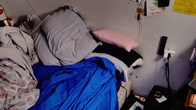 Snapshot of ROCKHARDDADDY86 chatting on January 13, 2026, 6:23 pm ROCKHARDDADDY86 online show from January 13, 2026, 6:23 pm