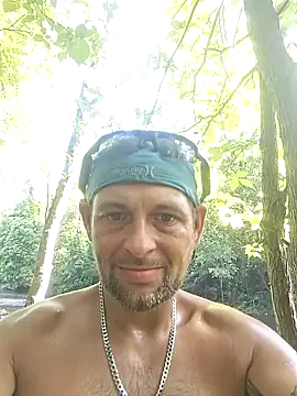 Snapshot of ROCKHARDDADDY86 chatting on July 1, 2026, 1:44 pm ROCKHARDDADDY86 online show from July 1, 2026, 1:44 pm