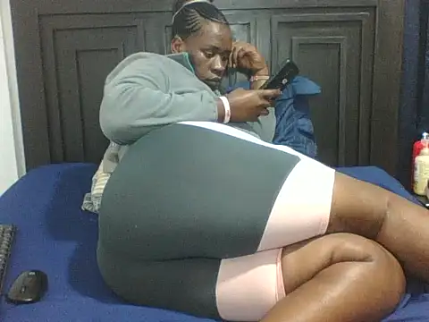 SexyTirries13 online show from April 19, 2026, 6:10 pm