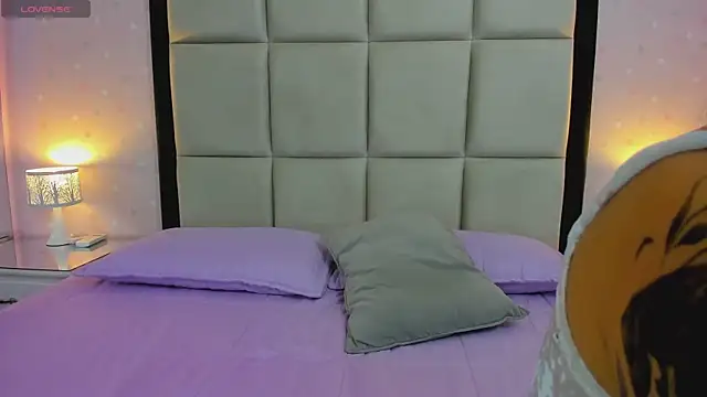 Snapshot of HannaClarrk_ chatting on November 8, 2025, 12:09 pm HannaClarrk online show from November 8, 2025, 12:09 pm