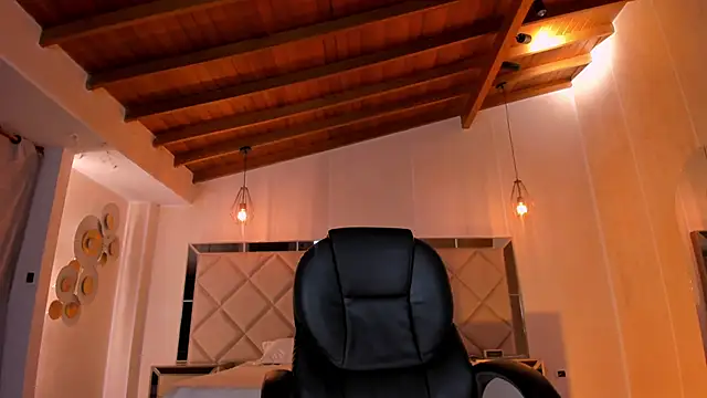 MarianneLane online show from January 14, 2025, 12:11 am