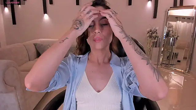 MarianneLane online show from February 4, 2025, 10:13 pm