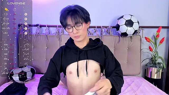 cherryy boy online show from June 27, 2026, 10:05 pm