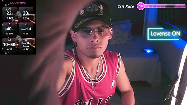  white fox 1 online show from September 23, 2025, 10:39 pm