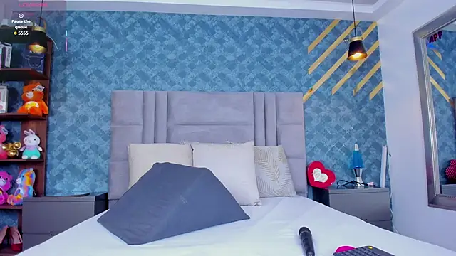 NiiaMoore online show from April 8, 2026, 7:15 pm