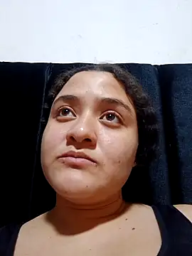 Snapshot of Liancy chatting on December 16, 2025, 11:42 pm Liancy online show from December 16, 2025, 11:42 pm