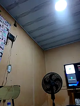 Snapshot of Liancy chatting on November 10, 2025, 8:58 pm Liancy online show from November 10, 2025, 8:58 pm