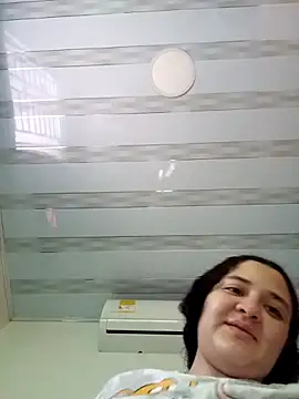 Liancy online show from February 13, 2026, 9:59 pm