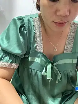 Baby-bigtits online show from October 23, 2025, 11:47 pm