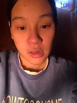 Chiecum online show from February 25, 2025, 3:31 am