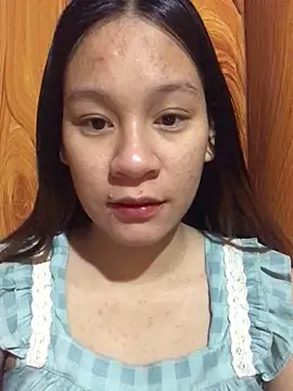 Chiecum online show from December 8, 2024, 2:25 am