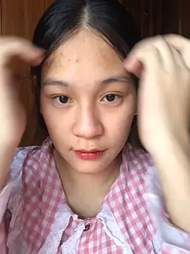 Chiecum online show from March 5, 2025, 1:42 am