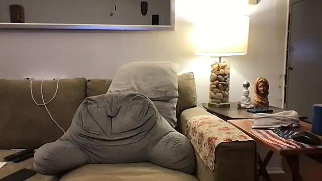 Snapshot of Rock_Pierce chatting on December 15, 2025, 11:27 am Rock Pierce online show from December 15, 2025, 11:27 am