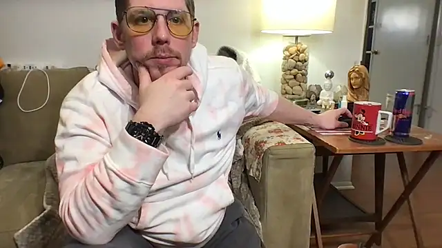 Snapshot of Rock_Pierce chatting on November 18, 2025, 7:22 am Rock Pierce online show from November 18, 2025, 7:22 am