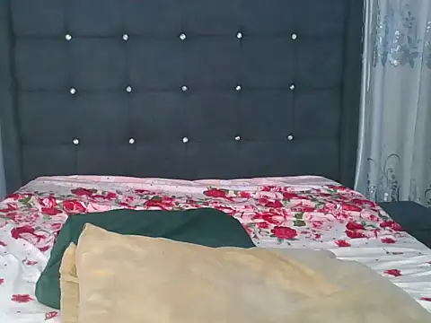 Snapshot of sandra_sauvage chatting on July 4, 2026, 1:48 pm sandra sauvage online show from July 4, 2026, 1:48 pm