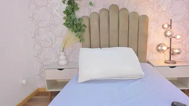 Roma  love online show from November 20, 2025, 12:06 pm