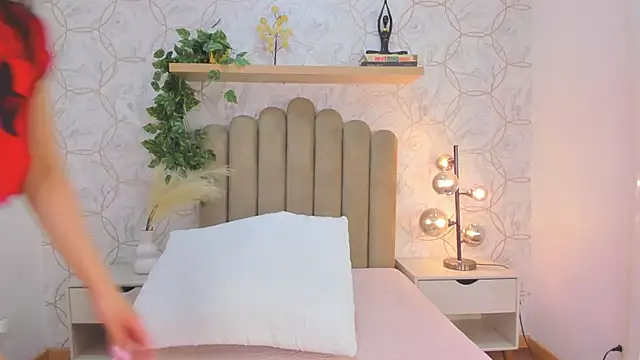 Roma  love online show from November 26, 2025, 12:38 pm