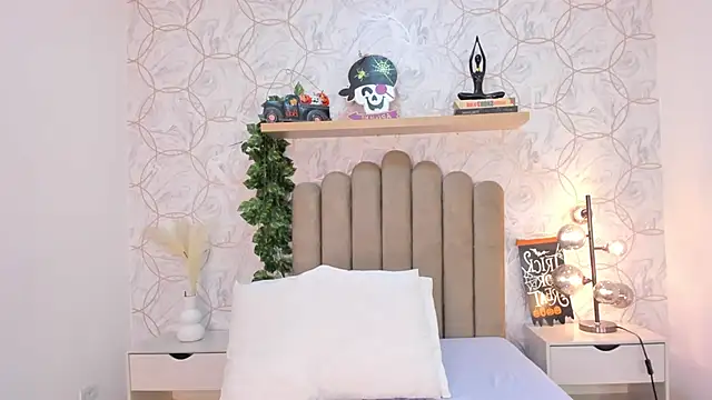 Roma  love online show from November 1, 2025, 12:10 pm