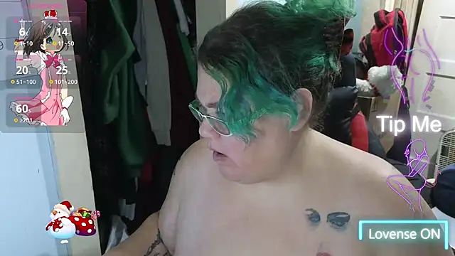 Snapshot of EmberCum chatting on November 18, 2025, 8:17 am EmberCum online show from November 18, 2025, 8:17 am