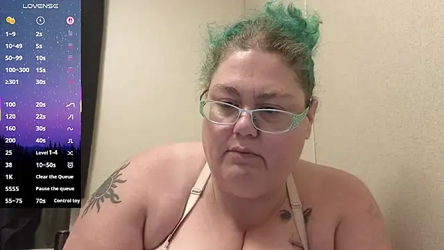 Snapshot of EmberCum chatting on September 15, 2025, 9:21 am EmberCum online show from September 15, 2025, 9:21 am