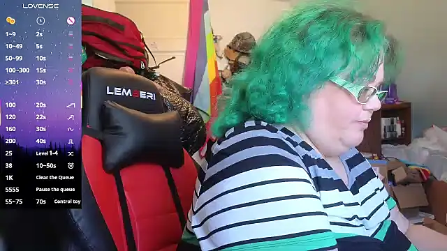 Snapshot of EmberCum chatting on October 17, 2025, 4:09 pm EmberCum online show from October 17, 2025, 4:09 pm