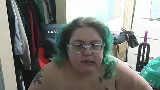 Snapshot of EmberCum chatting on December 2, 2025, 8:05 am EmberCum online show from December 2, 2025, 8:05 am