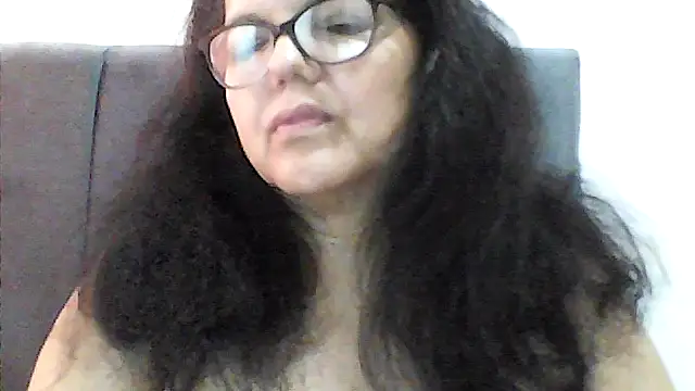 Snapshot of kassandra02 chatting on December 4, 2025, 1:32 pm kassandra02 online show from December 4, 2025, 1:32 pm