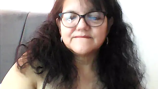 Snapshot of kassandra02 chatting on November 26, 2025, 1:11 pm kassandra02 online show from November 26, 2025, 1:11 pm