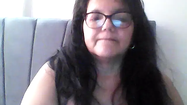 Snapshot of kassandra02 chatting on November 5, 2025, 2:42 pm kassandra02 online show from November 5, 2025, 2:42 pm