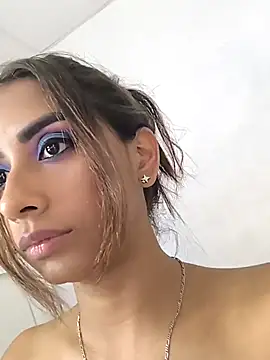 Snapshot of Vivi_bless chatting on February 25, 2025, 7:16 pm Vivi bless online show from February 25, 2025, 7:16 pm