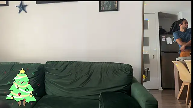 Snapshot of Redfloweer1 chatting on December 5, 2025, 12:04 pm Redfloweer1 online show from December 5, 2025, 12:04 pm