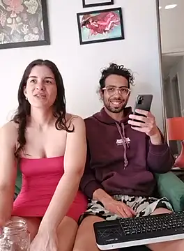 Snapshot of Redfloweer1 chatting on September 23, 2025, 2:13 pm Redfloweer1 online show from September 23, 2025, 2:13 pm